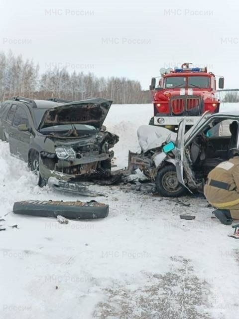 Пожарно-спасательные подразделения МЧС России приняли участие в ликвидации ДТП в Матвеевском районе